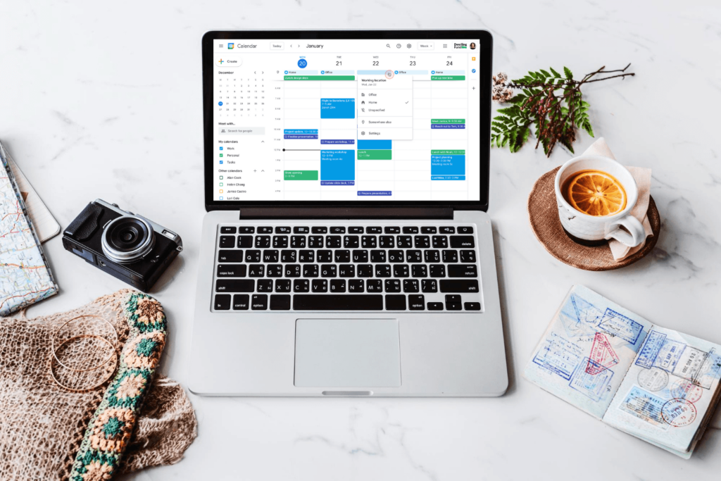 computador com a tela no Google Agenda